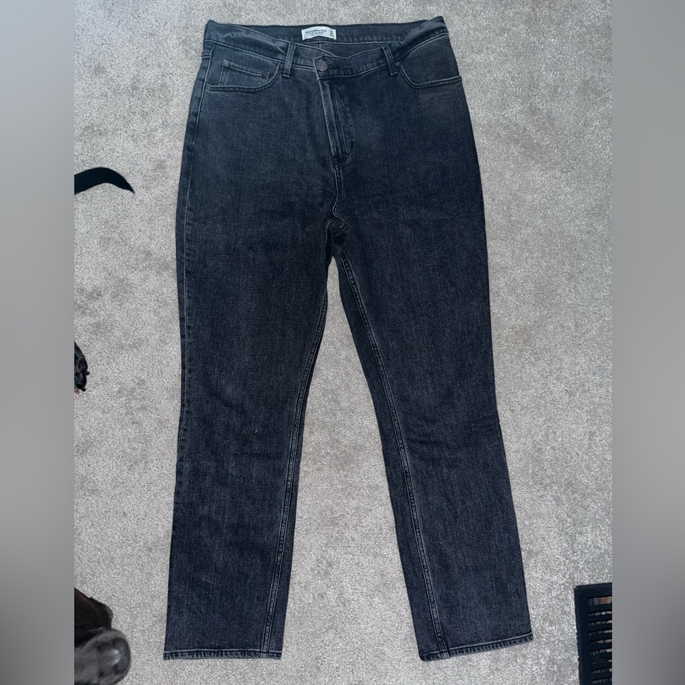 90’s Slim Straight Ultra High Rise Black Jeans